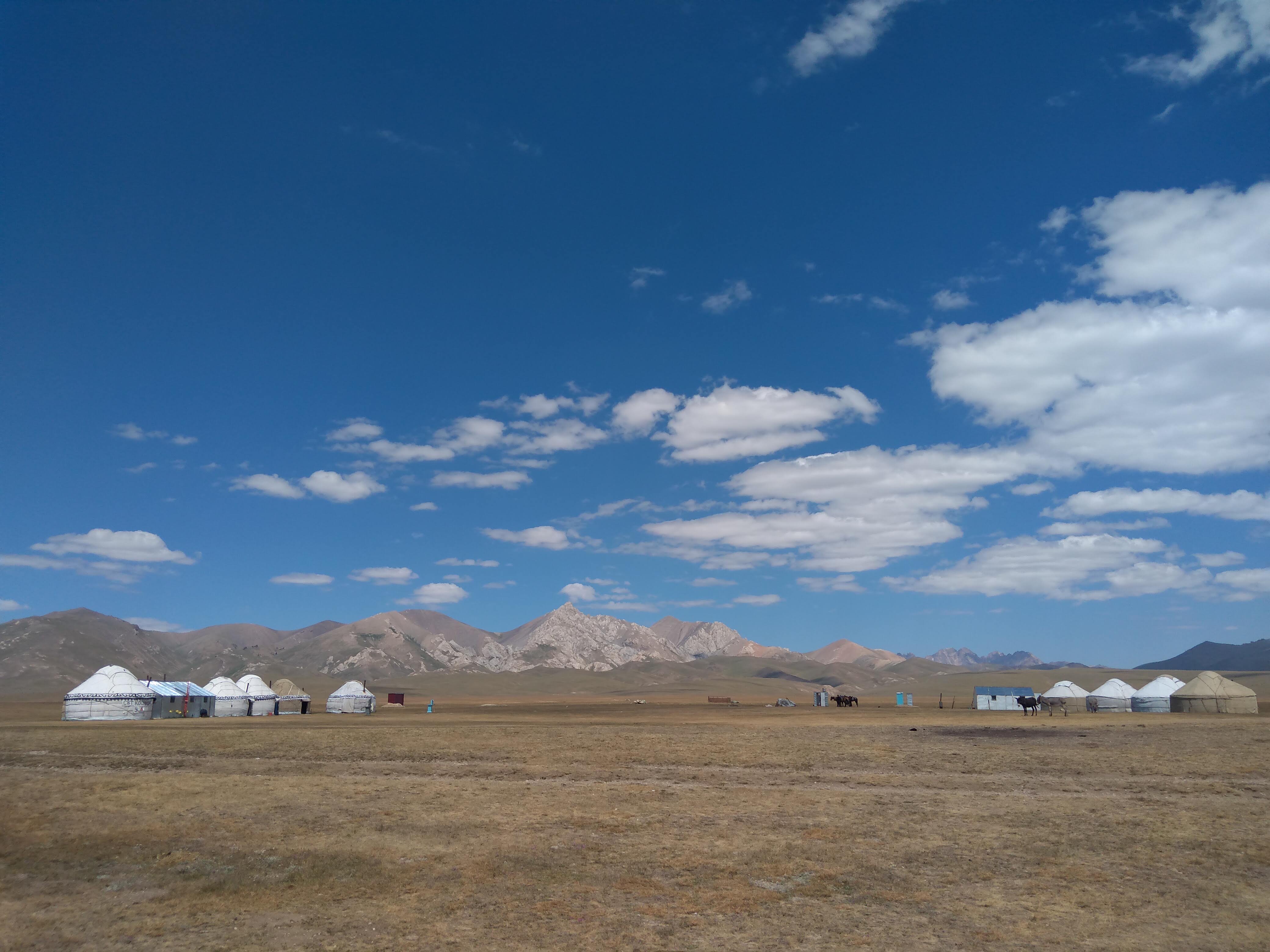 song kul yurts