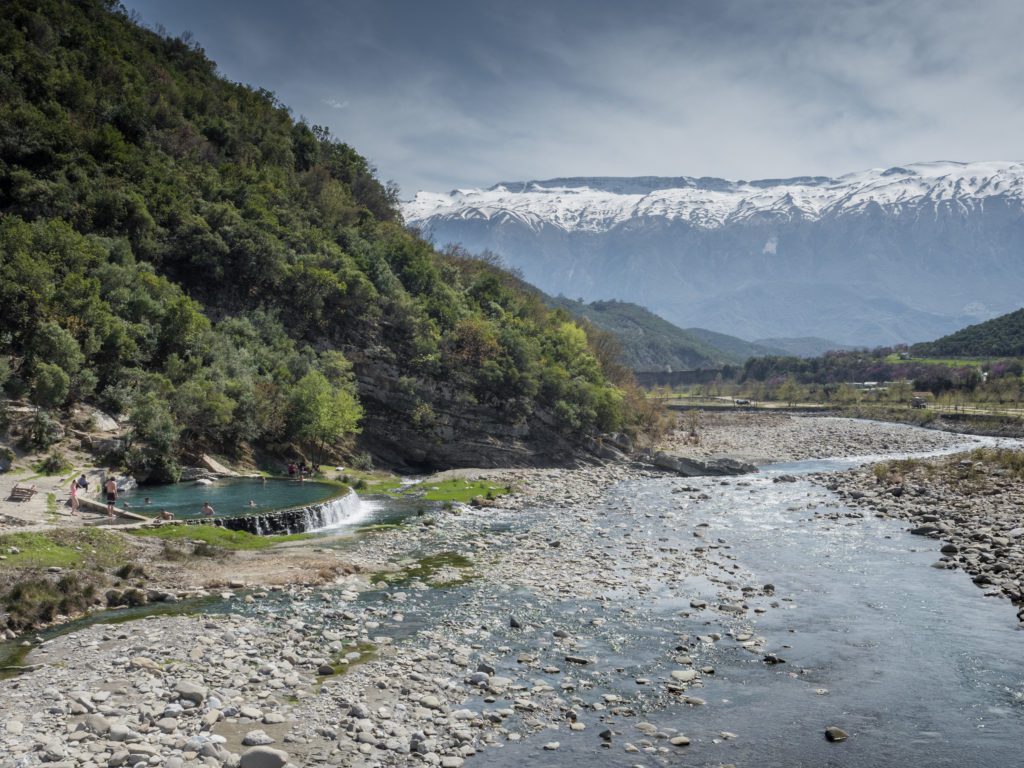 Thermal waters in Benje