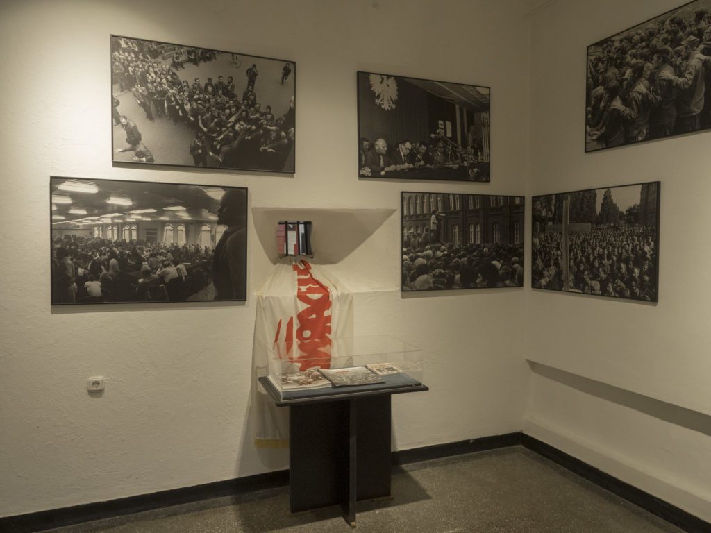 The exposition about Solidarity movement and its role in the fall of communism