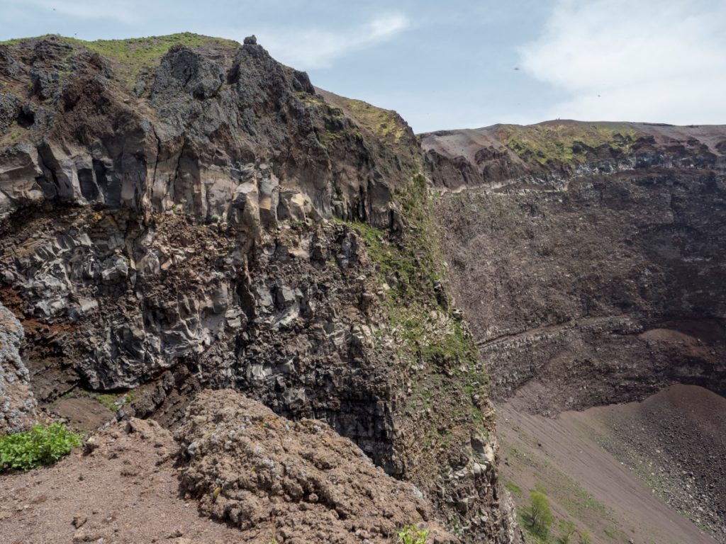 hiking mount vesuvius