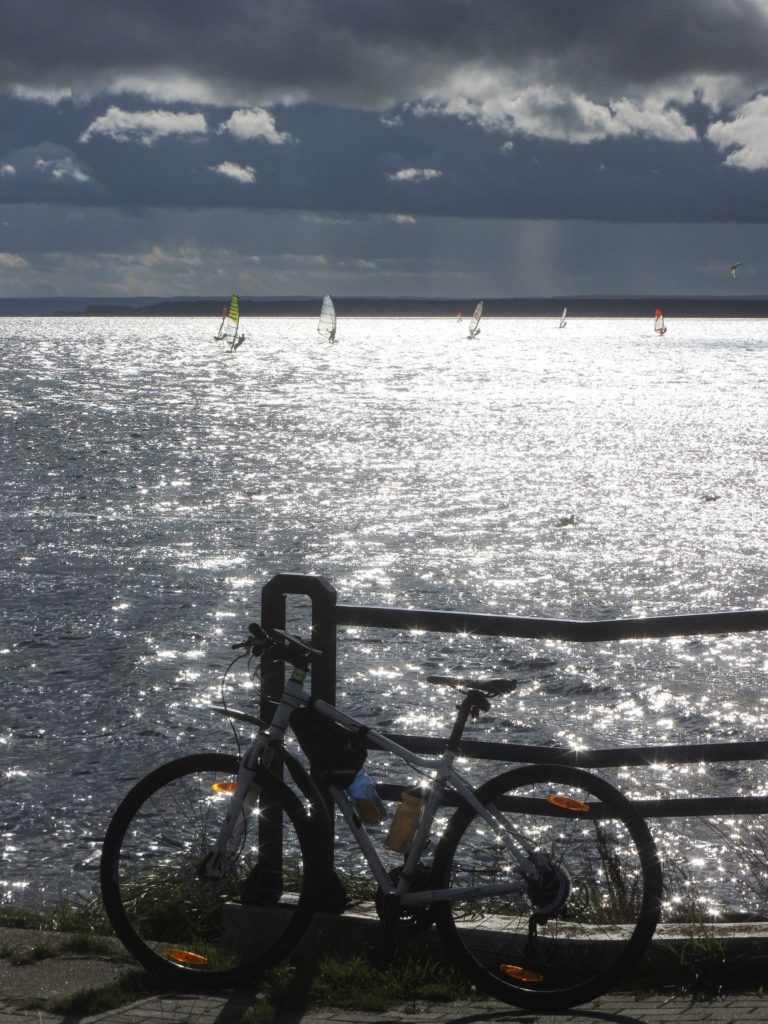 Cycling from Gdańsk to Hel offers amazing views at the Puck Bay - a popular surfing spot