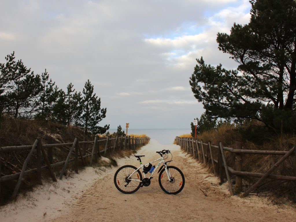 Some of the best bicycle routes in Gdańsk follow the Baltic coast